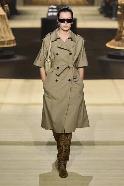 Look 8